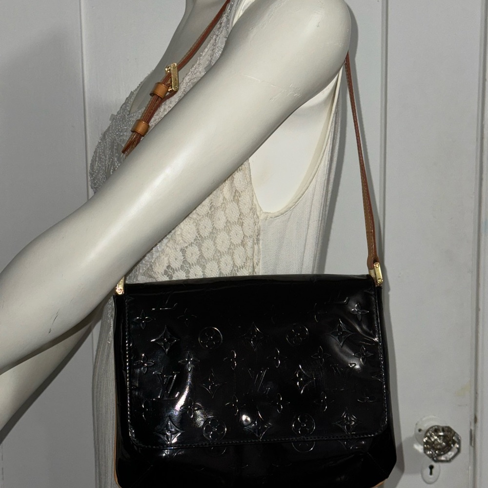 💛 SOLD💛 Louis Vuitton Vernis Thompson Bag